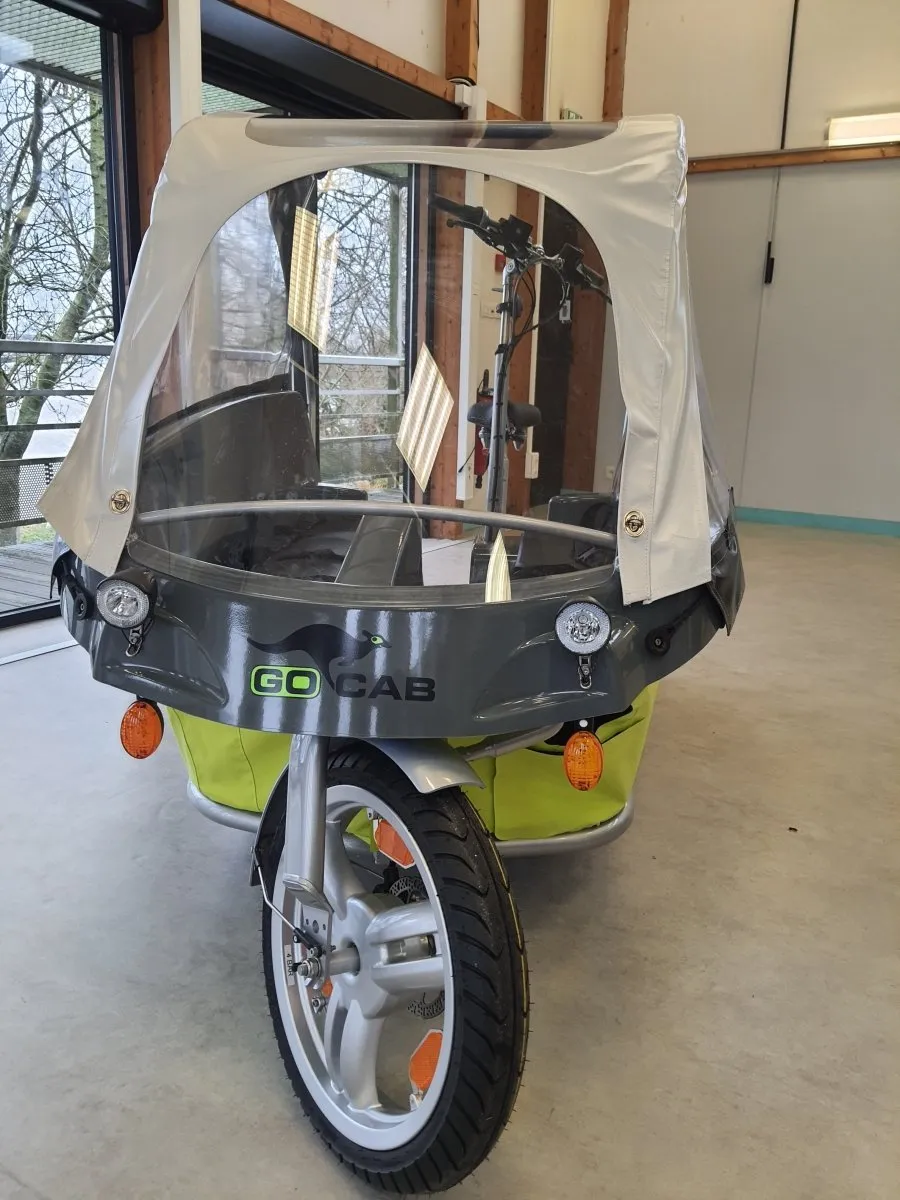 VELOBUS - FOR 8 CHILDREN
